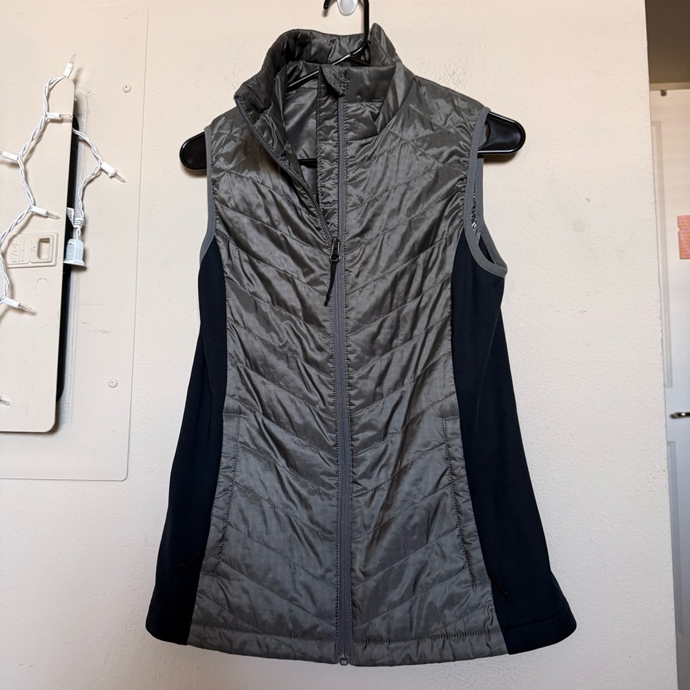 Columbia Omniheat Women's Gray and Black Vest